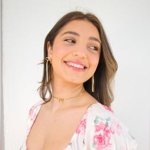 Meet your Posher, Leyla